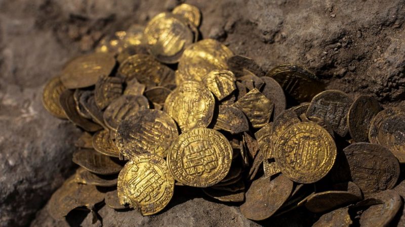 1100-year-old gold coin was found