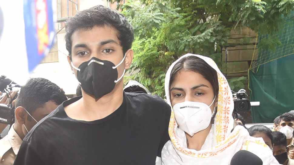 Case of death of Sushant Singh Rajput: Mumbai court ruled on Riya Chakravarty, bail petition of Shyak today