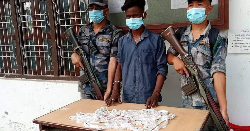 Indian Boy arrested for carrying silver in his waist.
