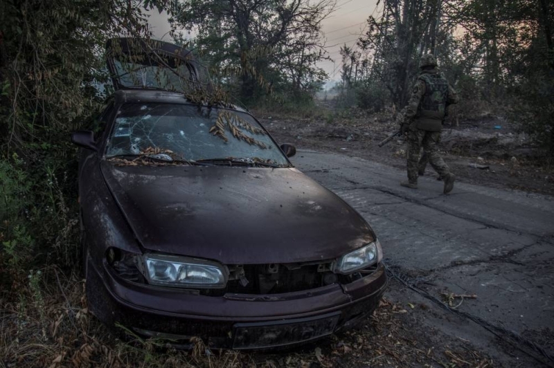 Ukrainian troops may pull back from Lysychansk front line to avoid encirclement, says governor